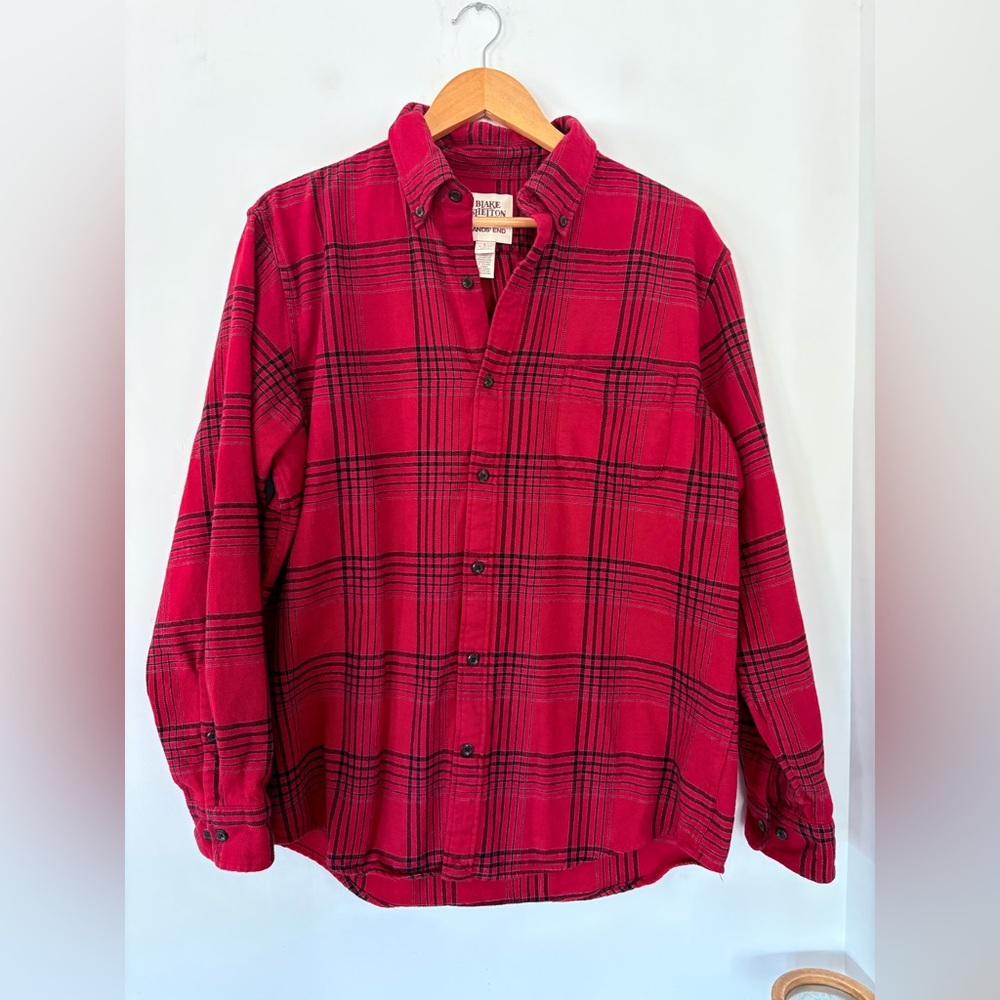 LANDS’ END Red Black Flannel Shirt Men L Button Up LS Collar BLAKE SHELTON EUC
